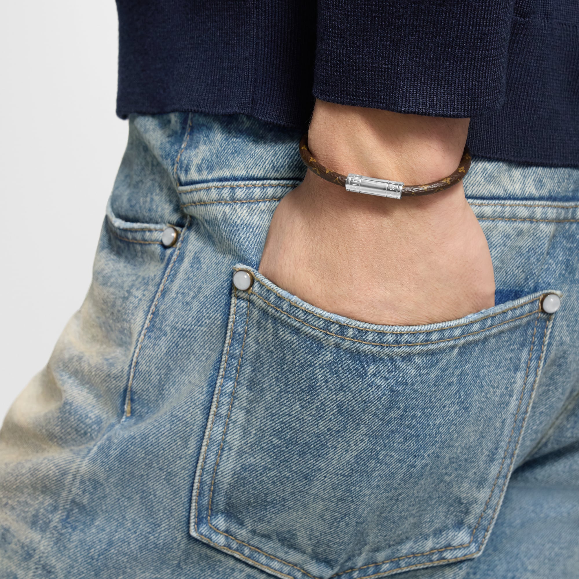 LOUIS VUITTON / キープイット/ブレスレット/レザー/BRW/メンズ/M4025D Keep It Bracelet - Luxury Bracelets - Fashion Jewelry | Men M4025D